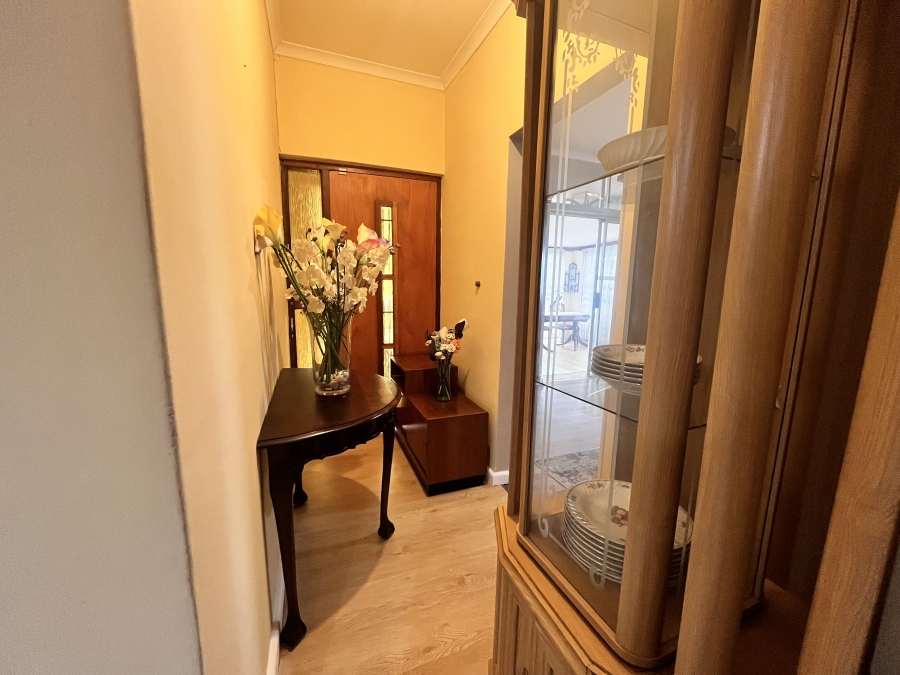 4 Bedroom Property for Sale in Dana Bay Western Cape
